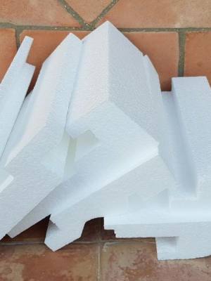 muestras cornisas led exterior.jpg